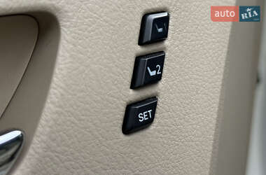 Седан Toyota Avalon 2011 в 