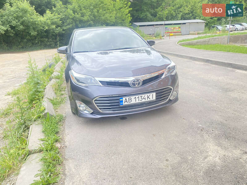Седан Toyota Avalon 2014 в Виннице