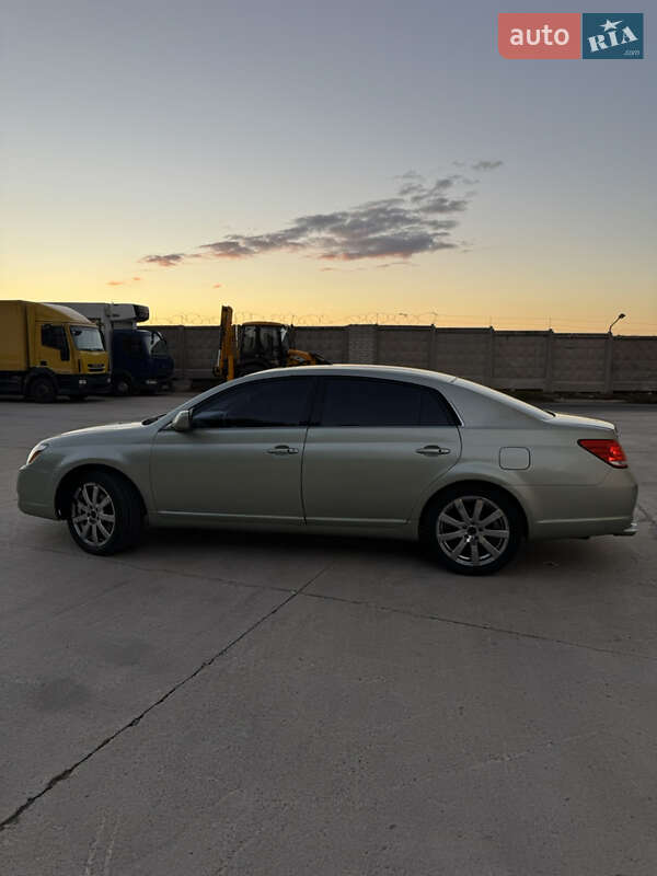 Седан Toyota Avalon 2006 в Одессе