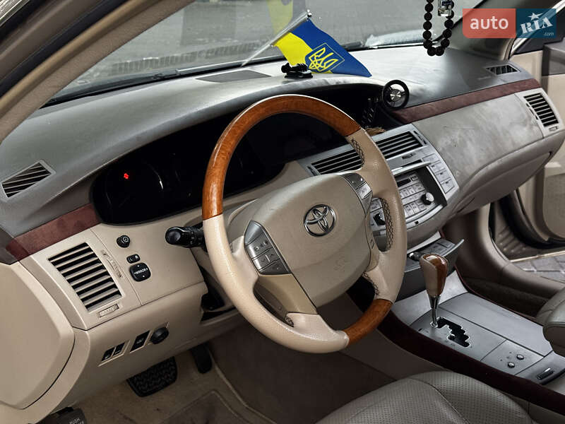Седан Toyota Avalon 2006 в Днепре