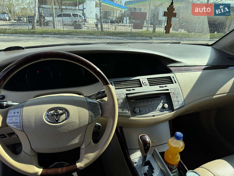 Седан Toyota Avalon 2008 в Сумах