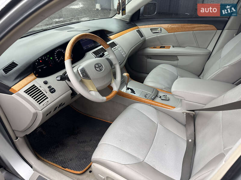 Седан Toyota Avalon 2006 в Одесі