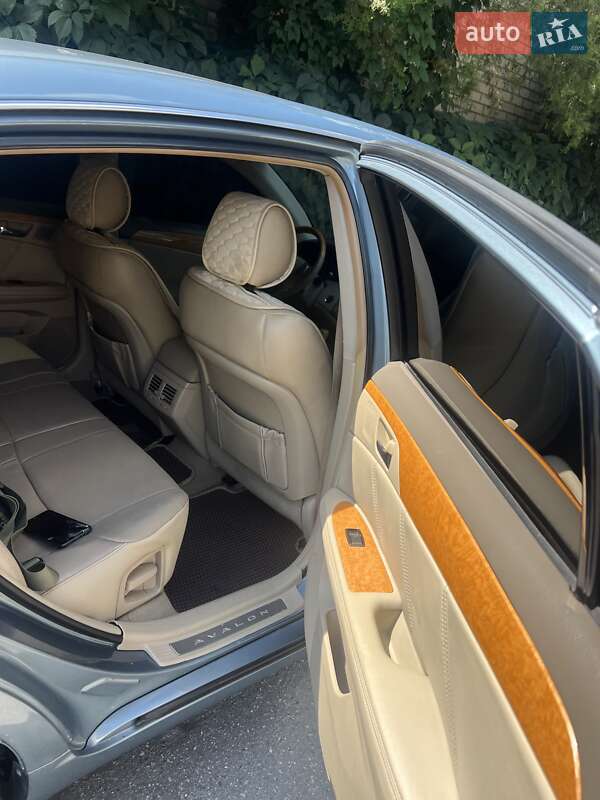 Седан Toyota Avalon 2005 в Кропивницькому