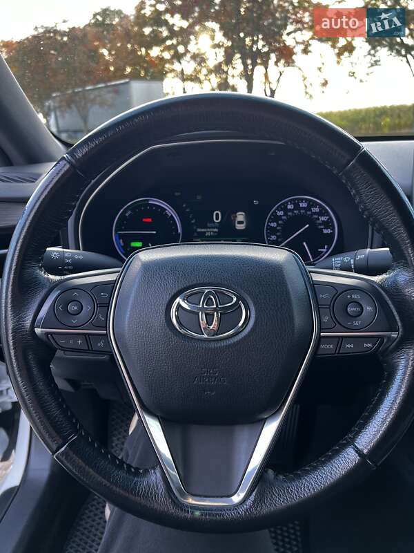 Седан Toyota Avalon 2019 в Володимирі