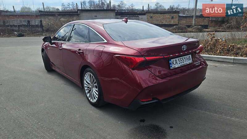 Седан Toyota Avalon 2020 в Киеве