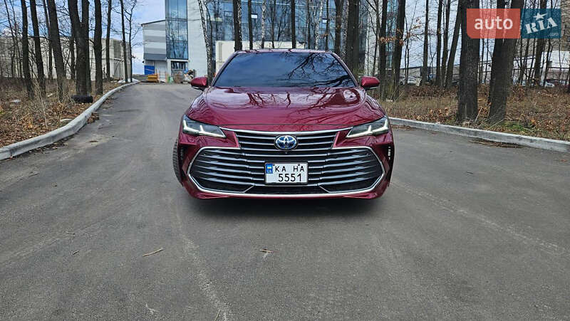 Седан Toyota Avalon 2020 в Киеве