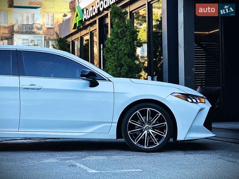 Седан Toyota Avalon 2018 в Киеве фото 11 Седан Toyota Avalon 2018 в Киеве