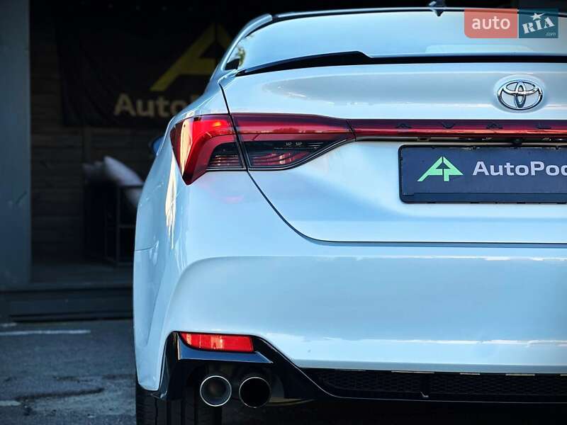 Седан Toyota Avalon 2018 в Киеве фото 15 Седан Toyota Avalon 2018 в Киеве
