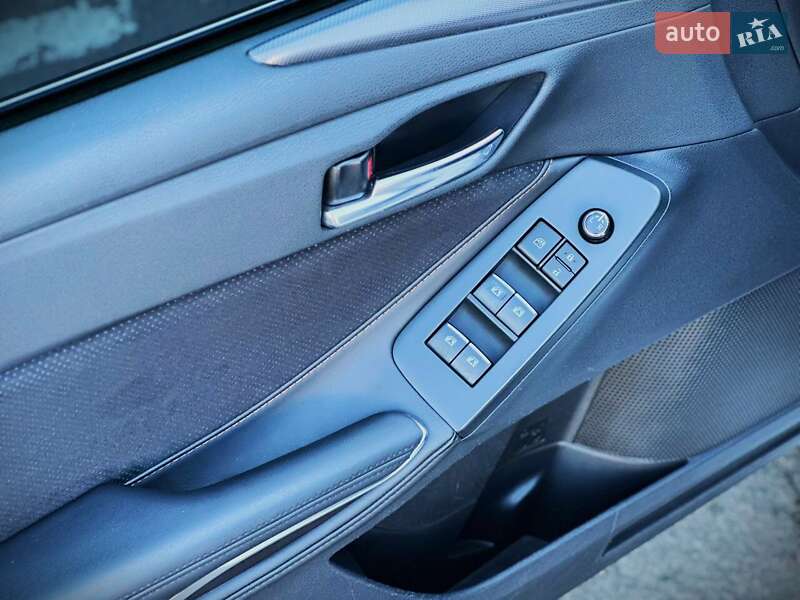 Седан Toyota Avalon 2018 в Киеве фото 23 Седан Toyota Avalon 2018 в Киеве