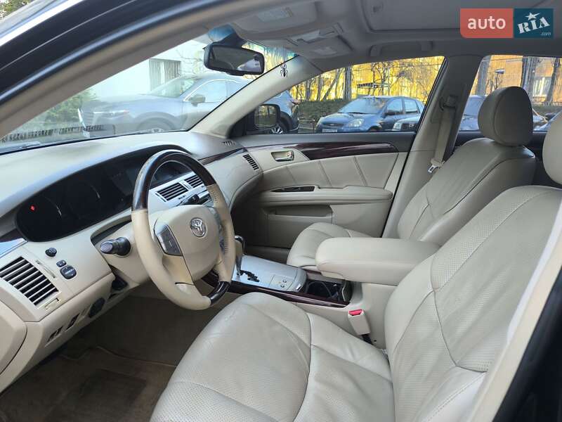 Седан Toyota Avalon 2008 в Киеве