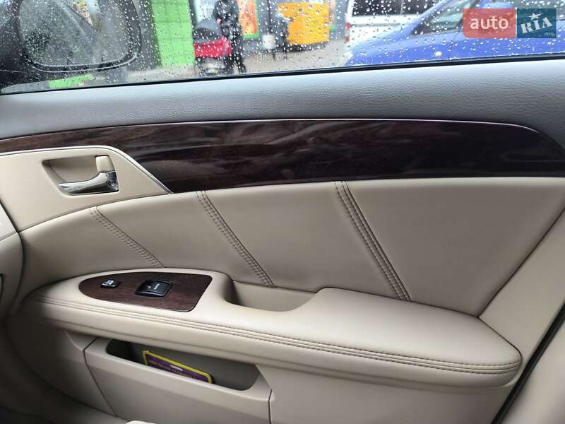 Седан Toyota Avalon 2008 в Киеве