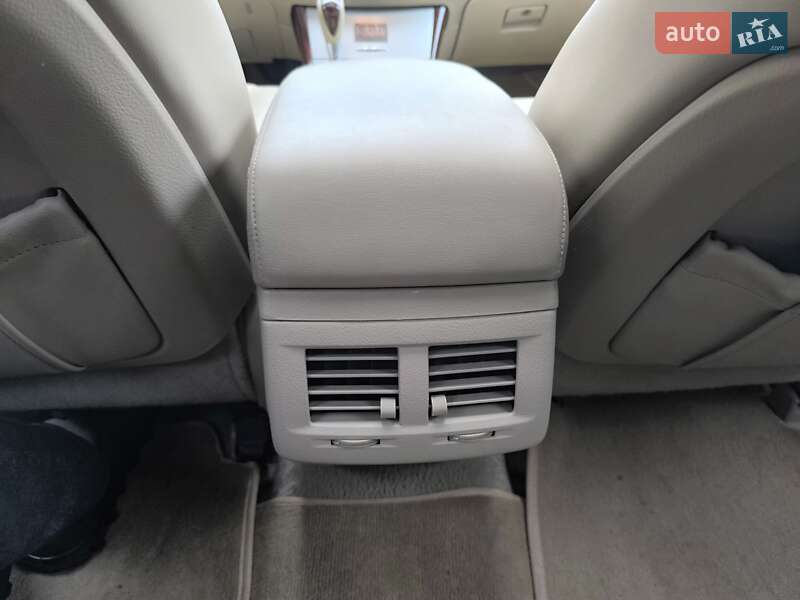 Седан Toyota Avalon 2008 в Киеве