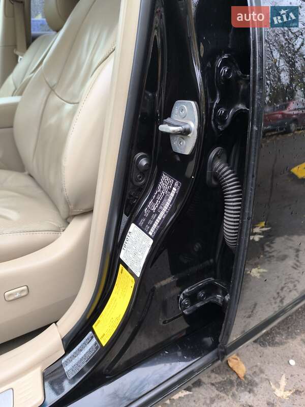 Седан Toyota Avalon 2008 в Киеве