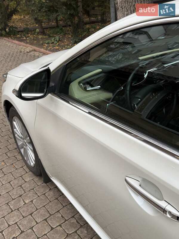 Седан Toyota Avalon 2013 в Одессе