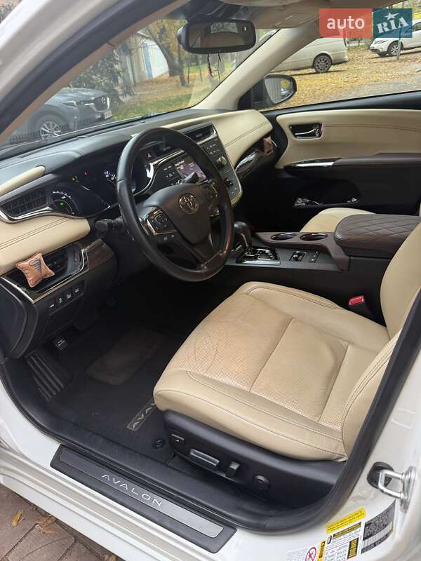 Седан Toyota Avalon 2013 в Одессе