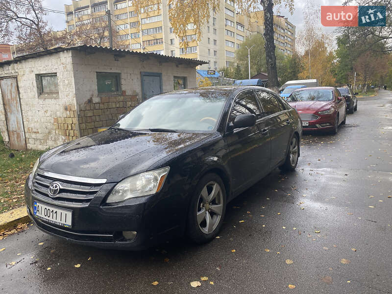 Седан Toyota Avalon 2007 в Киеве