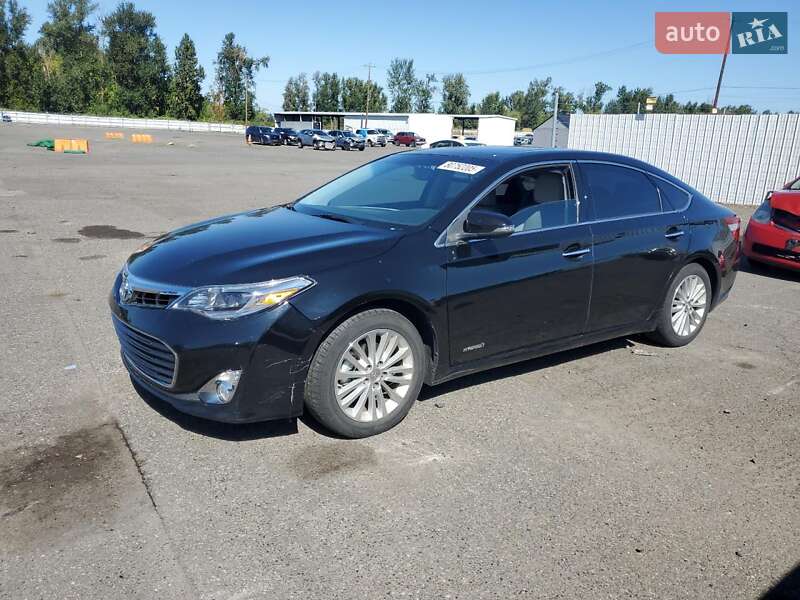 Седан Toyota Avalon 2014 в Львові