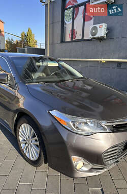 Седан Toyota Avalon 2015 в Луцке