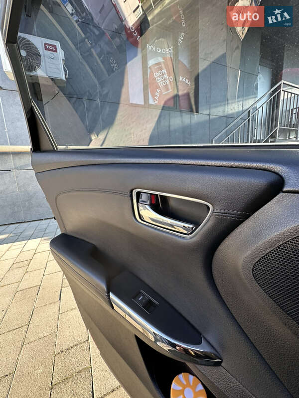 Седан Toyota Avalon 2015 в Луцке