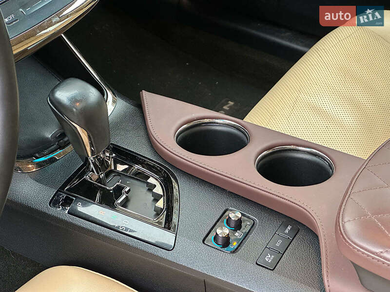 Седан Toyota Avalon 2013 в Одессе