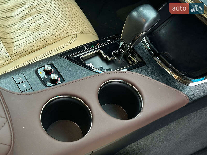 Седан Toyota Avalon 2013 в Одессе