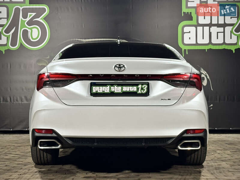 Седан Toyota Avalon 2018 в Одесі