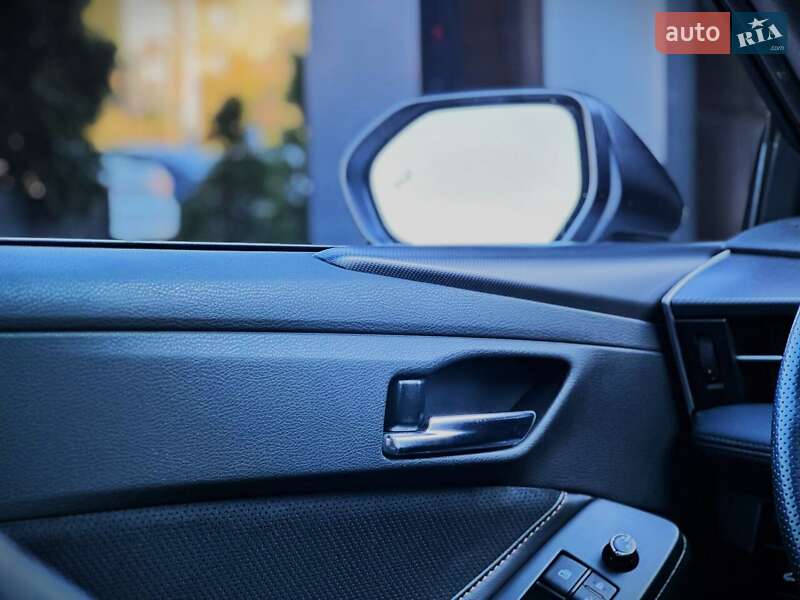 Седан Toyota Avalon 2018 в Києві фото 43 Седан Toyota Avalon 2018 в Києві