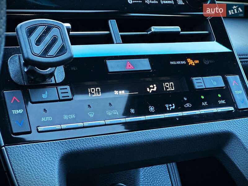 Седан Toyota Avalon 2018 в Києві фото 50 Седан Toyota Avalon 2018 в Києві