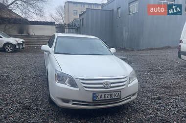 Седан Toyota Avalon 2006 в Киеве