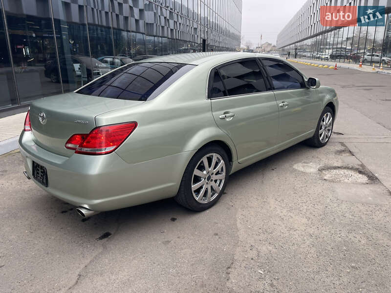 Седан Toyota Avalon 2006 в Одесі