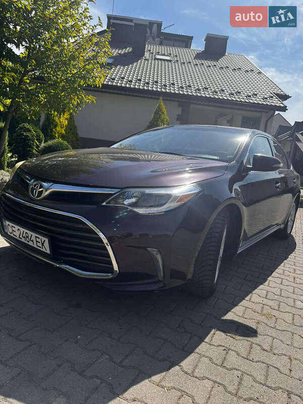 Седан Toyota Avalon 2015 в Ужгороде