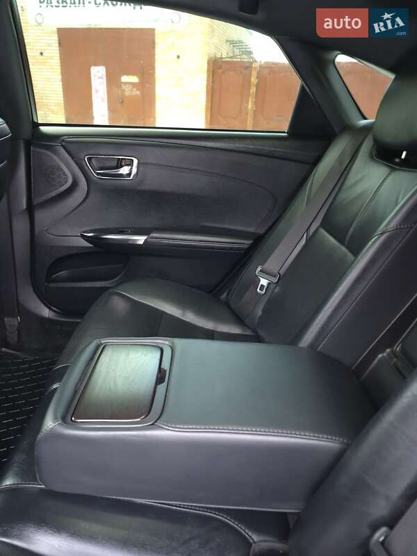 Седан Toyota Avalon 2018 в Киеве