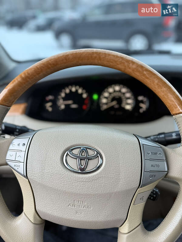 Седан Toyota Avalon 2005 в Кропивницком