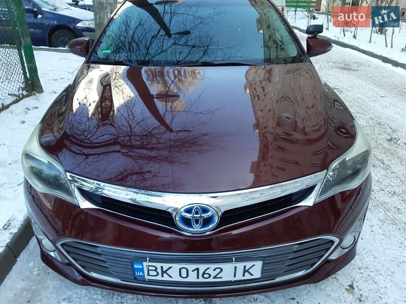 Седан Toyota Avalon 2013 в Киеве
