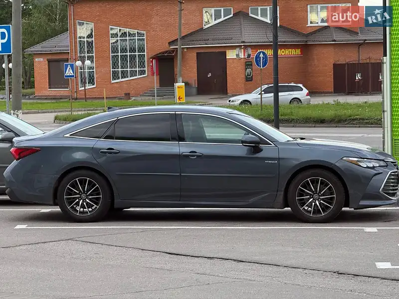 Toyota Avalon 2020