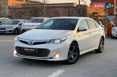 Седан Toyota Avalon 2014 в Львові