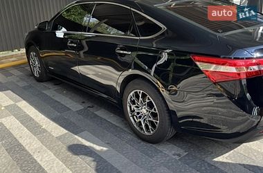 Седан Toyota Avalon 2013 в Софіївській Борщагівці