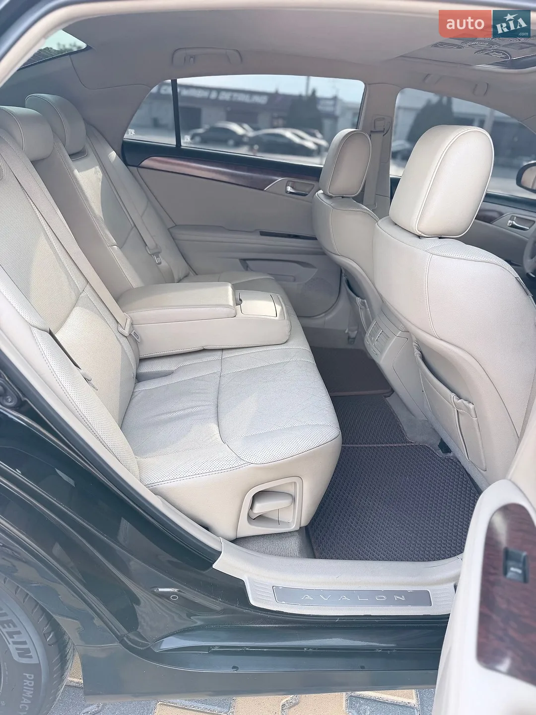 2010 Toyota Avalon - мініатюра 18