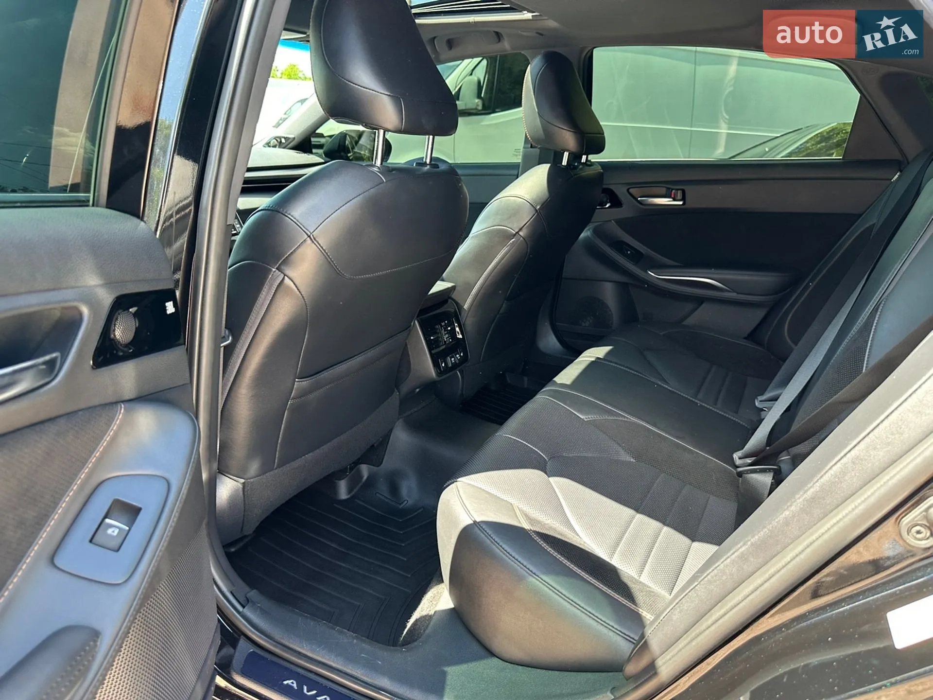 2018 Toyota Avalon - мініатюра 21