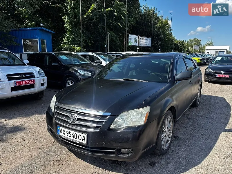 Toyota Avalon 2005