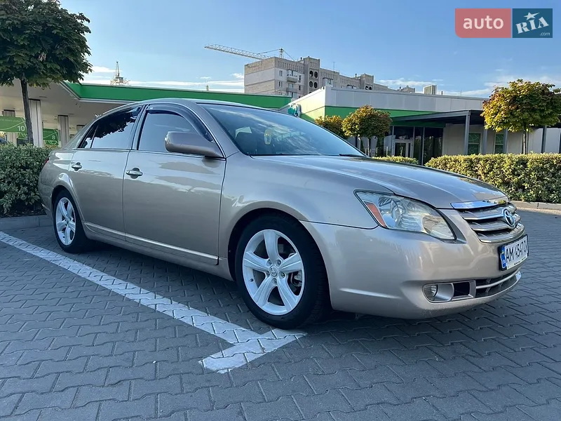 Toyota Avalon 2005
