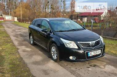 Универсал Toyota Avensis Verso 2011 в Горохове