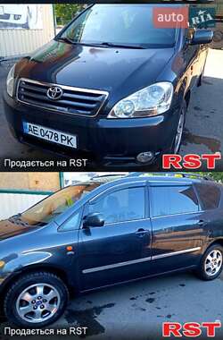 Минивэн Toyota Avensis Verso 2003 в Запорожье