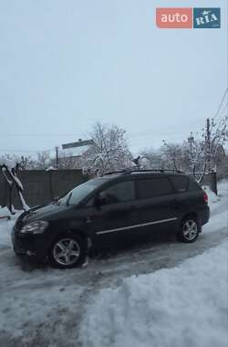 Мінівен Toyota Avensis Verso 2002 в Жовкві