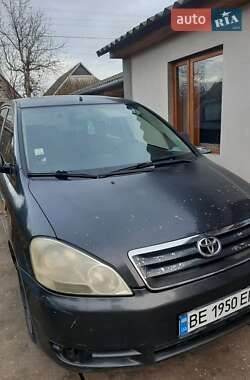 Мінівен Toyota Avensis Verso 2002 в Миколаєві