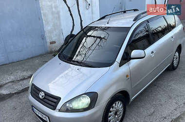 Минивэн Toyota Avensis Verso 2002 в Одессе
