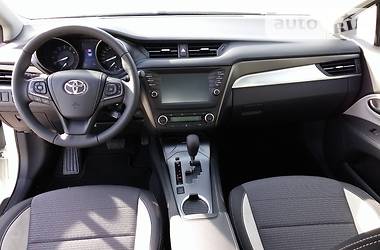 Седан Toyota Avensis 2016 в Днепре