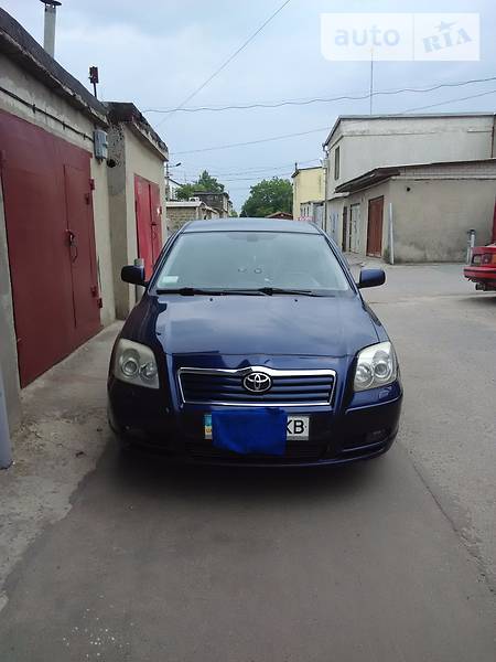 Седан Toyota Avensis 2003 в Одессе