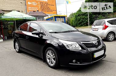 Седан Toyota Avensis 2011 в Киеве