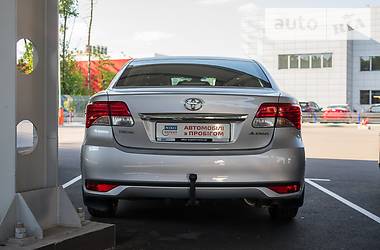 Седан Toyota Avensis 2012 в Києві